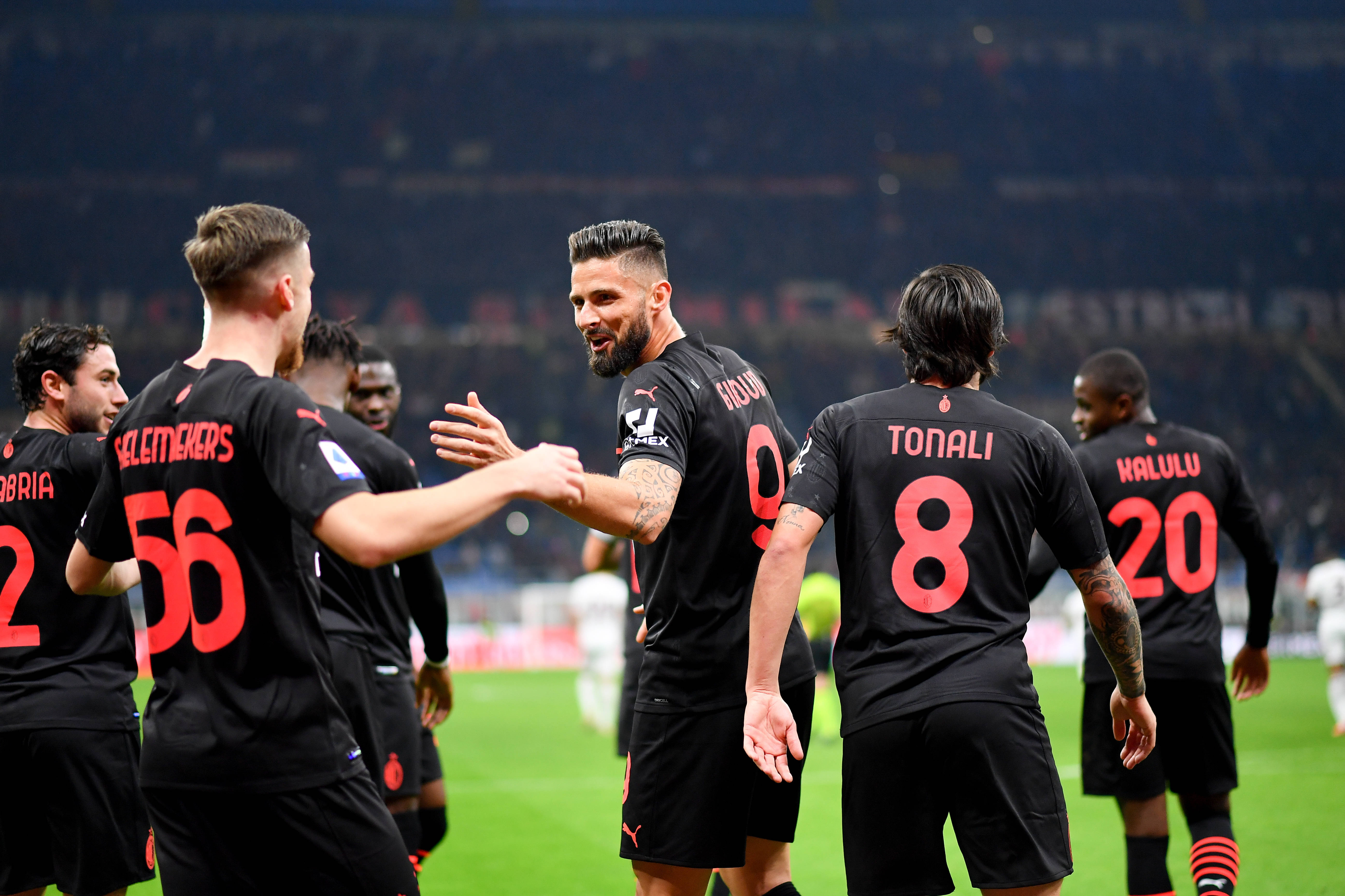 篮球湖人球员社媒晒训练照，状态积极（湖人球员社媒晒出训练照，状态积极向上）