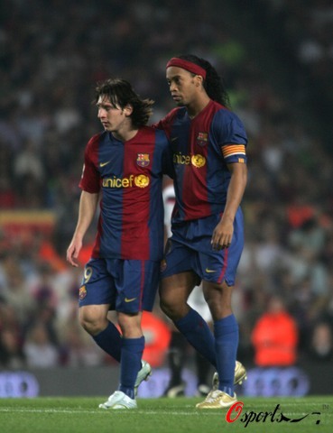 一场0-1爆出大冷门，意甲领头羊倒下，惨遭淘汰，萨里神换人（0-1爆冷！意甲领头羊出局，萨里妙手换人奏效）