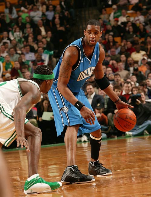 哥伦比亚小将奥罗斯科和曼联梯队训练，年满18岁后正式加盟（哥伦比亚新星奥罗斯科随曼联梯队合练，满18岁后正式签约加盟）