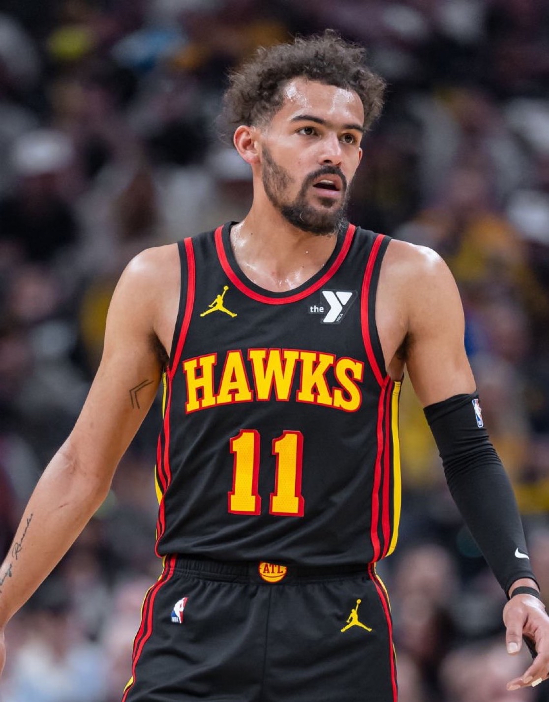 豪取8连胜！福克斯砍29分 文班亚马19+11 亚历山大22分，马刺三杀雷霆（马刺三度击败雷霆喜迎八连胜：福克斯轰29分，文班亚马19+11，亚历山大贡献22分）