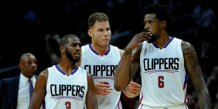 说了啥？卢克曼在被换下时与主教练尤里奇发生口角冲突（被换下不满，卢克曼与主帅尤里奇场边爆发口角）