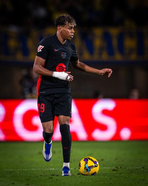 皇马正在重点关注雅各布·拉蒙和约安·马丁内斯（皇马将雅各布·拉蒙与约安·马丁内斯列为重点考察对象）