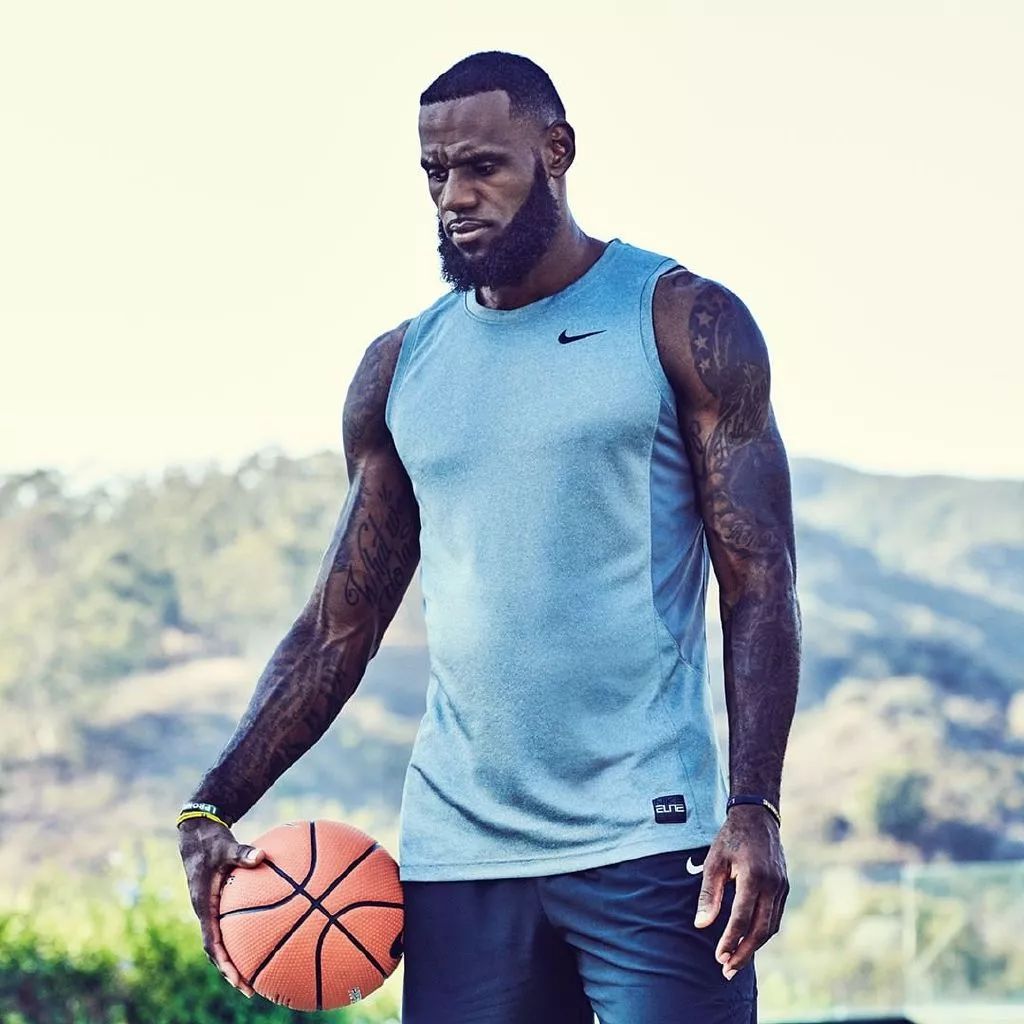 小组赛平均世界排名：荷、日所在F组最高，葡萄牙所在K组最低（小组赛平均世界排名对比：F组（荷兰、日本）居首，K组（葡萄牙）垫底）