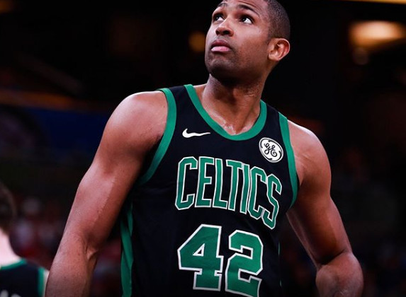 解锁新身份，美女球员艾丽莎-莱曼将成为米兰冬奥会火炬手（艾丽莎-莱曼受邀出任米兰冬奥会火炬手）