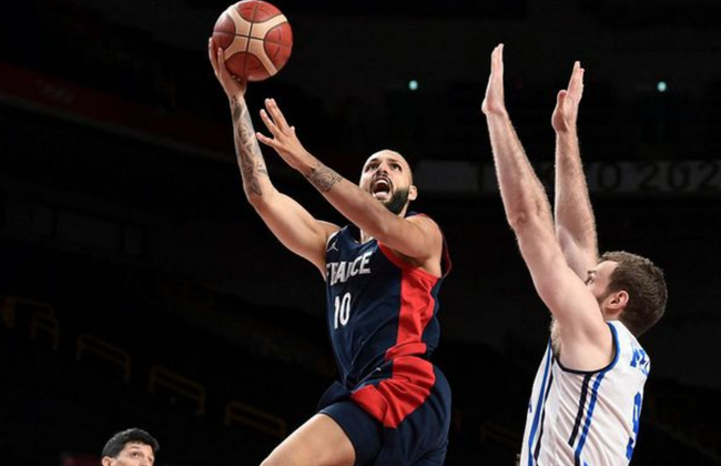 篮球湖人替补阵容得分爆炸，创赛季新高（湖人替补火力全开，刷新本赛季得分纪录）