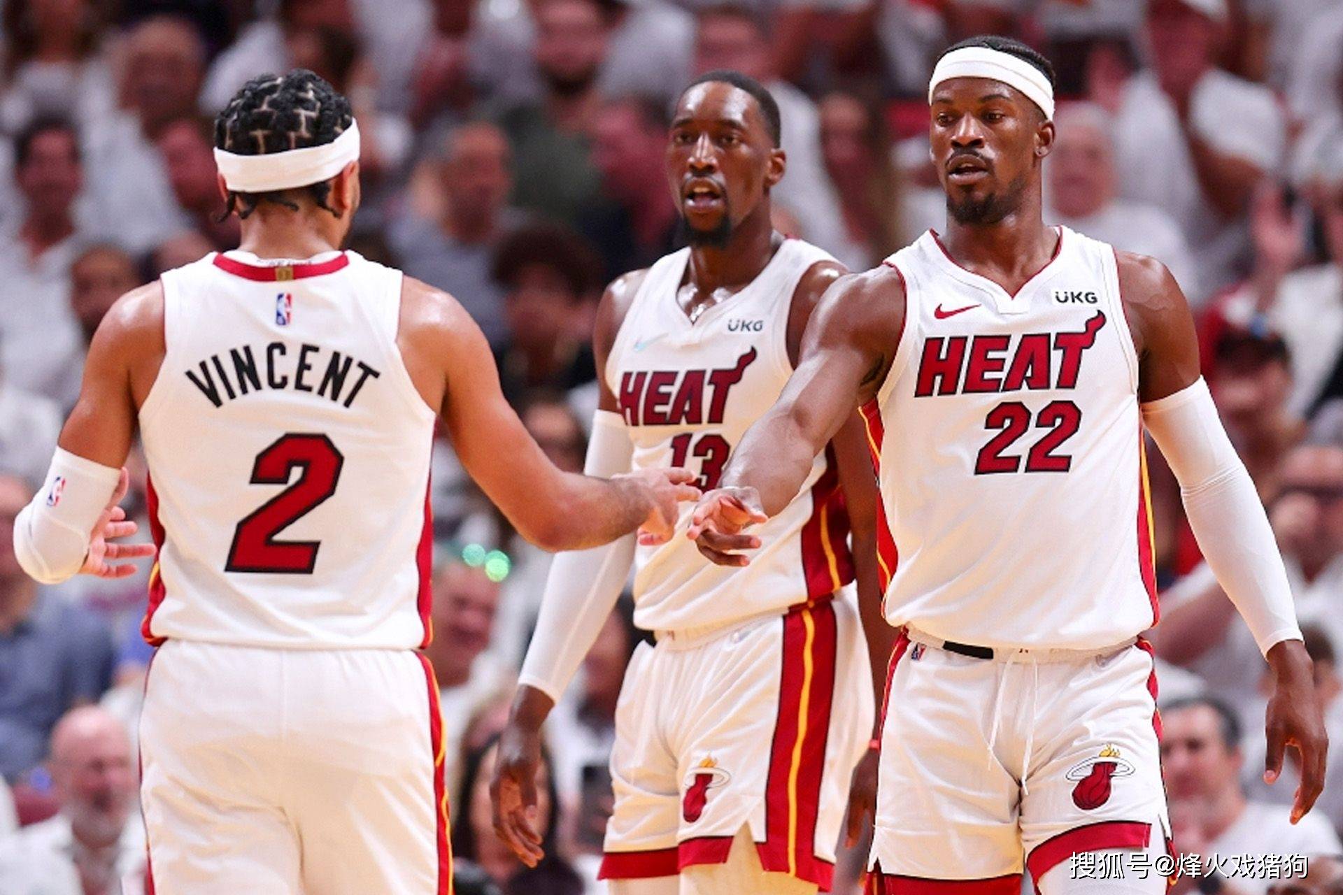 曼联接洽英超中场跑不死，或替代巴莱巴成目标！切尔西已直接问价（曼联接触英超铁肺型中场，或改以其取代巴莱巴为引援目标；切尔西已直接询价）