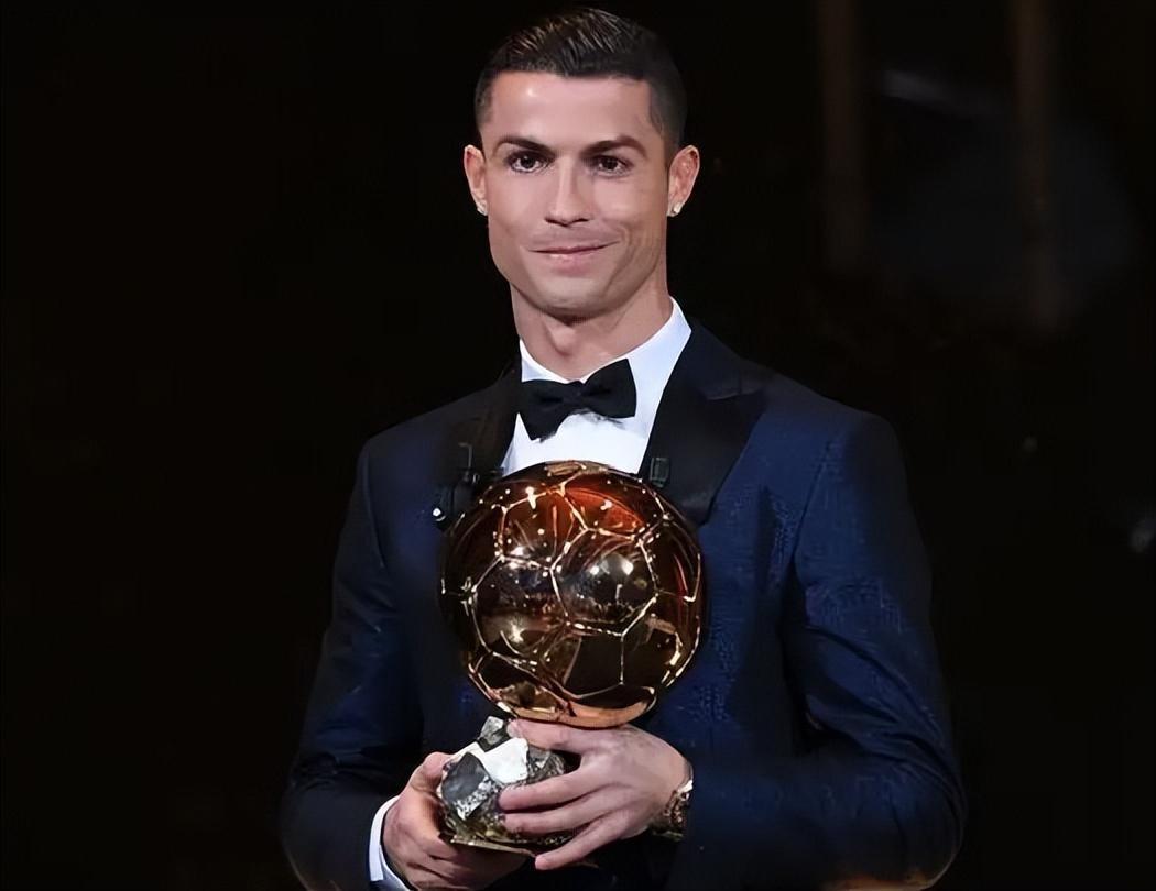 海港亚冠赛前Vlog：吉祥物伊戈已量产；林皇再度作客上海滩（海港亚冠赛前Vlog：伊戈吉祥物量产到位，林皇再访上海滩）